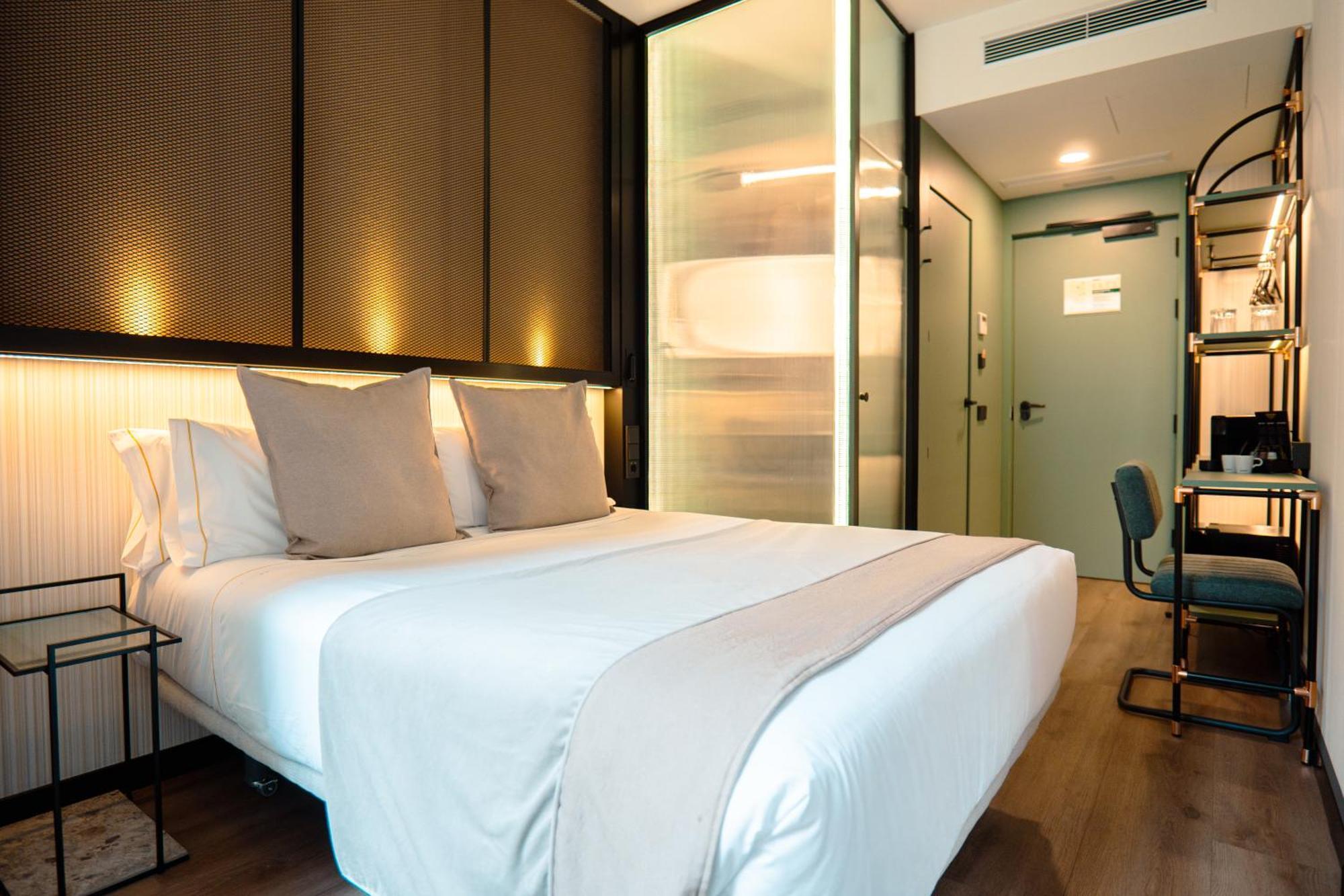 Akeah Hotel Gran Via (Adults Only) Madrid Esterno foto